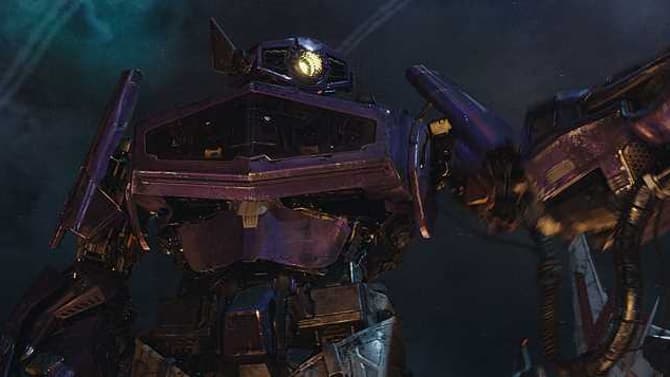 BUMBLEBEE: New Photos Spotlight The G1 Designs For The Autobots & Decepticons In The Battle Of Cybertron