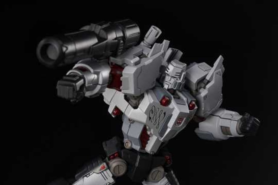 New Bumble Bee Furai Model Kit Available From Flame Toys; Megatron Release Planned For July!