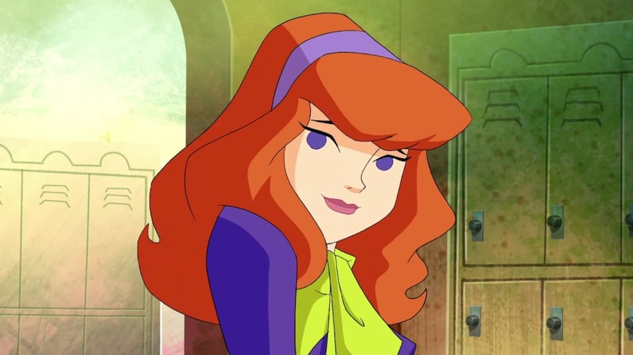 Scooby Doo: Origins Star Mckenna Grace Stuns In New Look At Live-Action Reboot's Daphne Blake